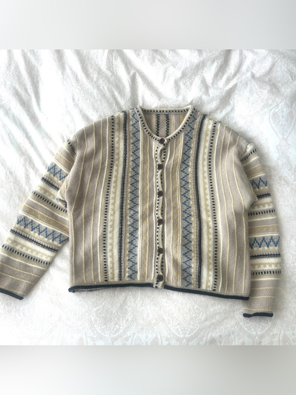 Women’s Cream & Blue Patterned Button-Up Sweater Cardigan